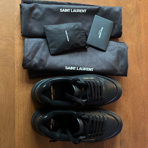New in Box Saint Laurent SL/61 sneakers in perforated leather size 7 - Picture 11 of 12